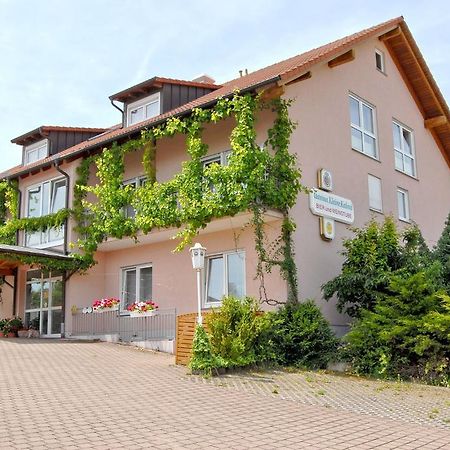 Gaestehaus Kleine Kalmit Ландау ин дер Пфалц Екстериор снимка