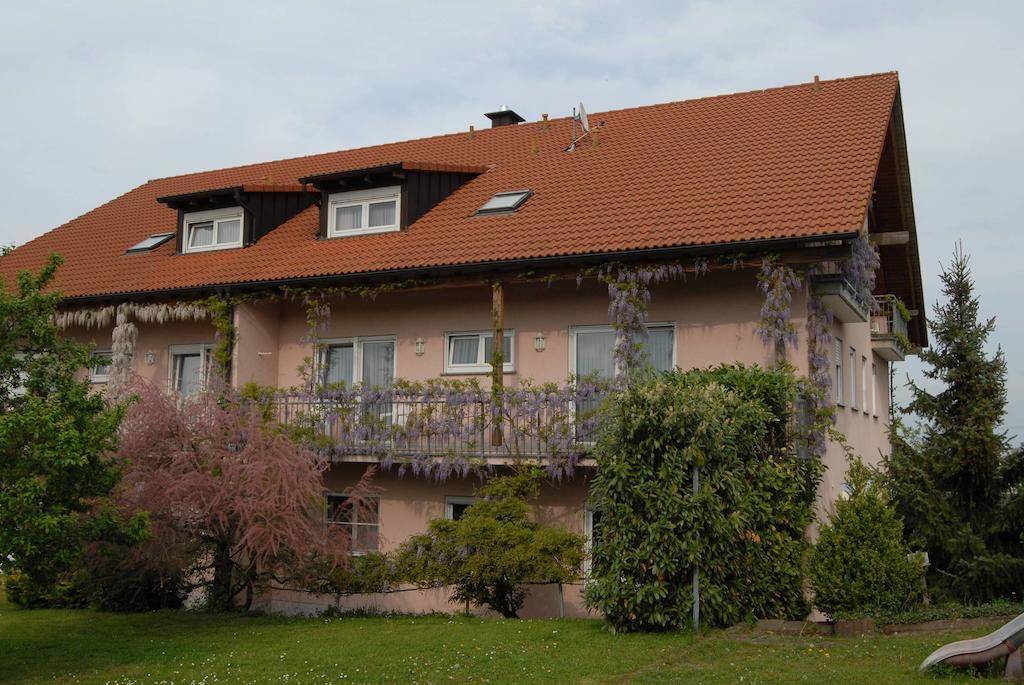 Gaestehaus Kleine Kalmit Ландау ин дер Пфалц Екстериор снимка